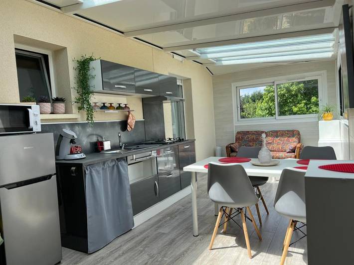 Gîte pour 4 personnes, avec Terrasse ainsi que Jardin et Vue à Montembœuf - 4