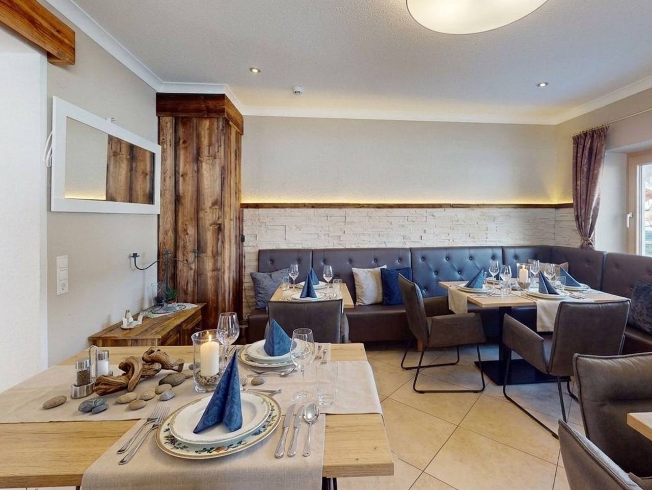 Hotel Pension Haid - Zimmer C in St. Leonhard im Pitztal, Bezirk Imst