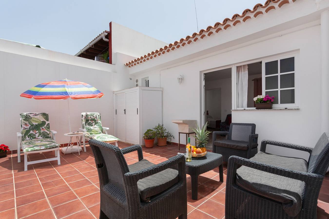 Apartamento entero, Apartamento Vacacional 'Ático La Estrella' con Vista a la Montaña y Terraza Privada in Playa Abama, Guía de Isora