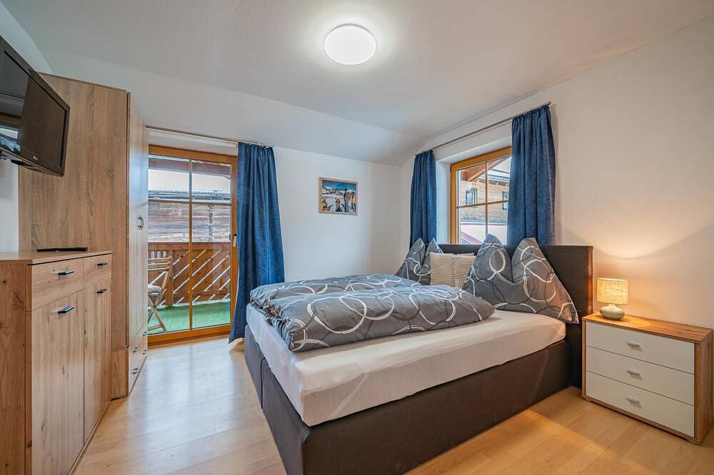 Alpiner Chalet-Charme mit Balkon in Embach in Lend, Ski Amadé