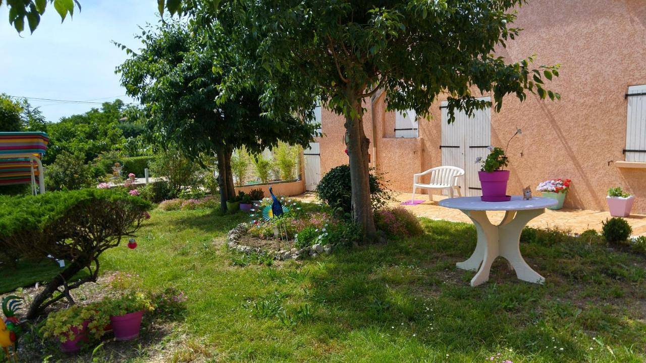 Appartement entier, One-Bedroom Apartment in Alès, Parc national des Cévennes