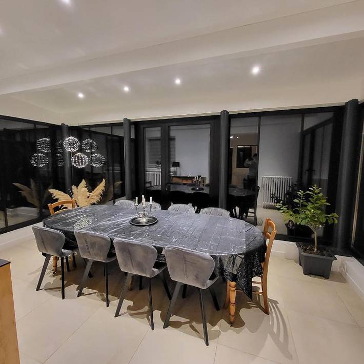 Maison de vacances pour 10 personnes, avec Terrasse et Jardin ainsi que Bassin pour enfant et Piscine à Chartres