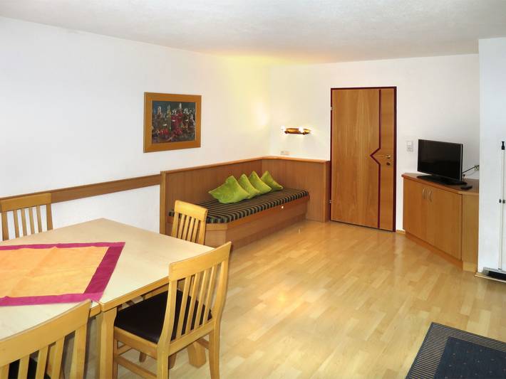 Ferienwohnung für 9 Personen, mit Terrasse und Garten im Ski-Optimal Hochzillertal - 4