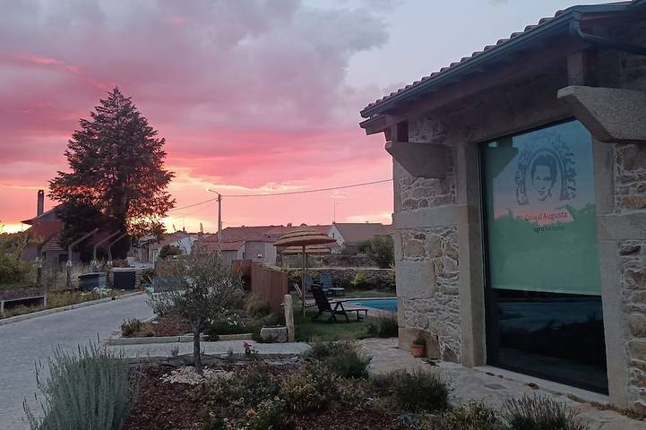 Casa D'Augusta Agroturismo- Loja dos Vitelos in Vila Chã de Braciosa, Douro Internacional