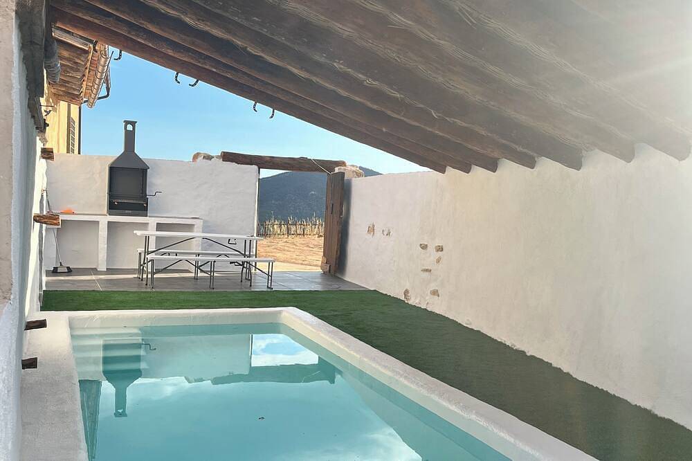 Casa Rural Espaciosa, Ubicación Única, con Jacuzzi, Apta p/ Mascotas, Rutas/btto in Peñarroya de Tastavins, Teruel Region
