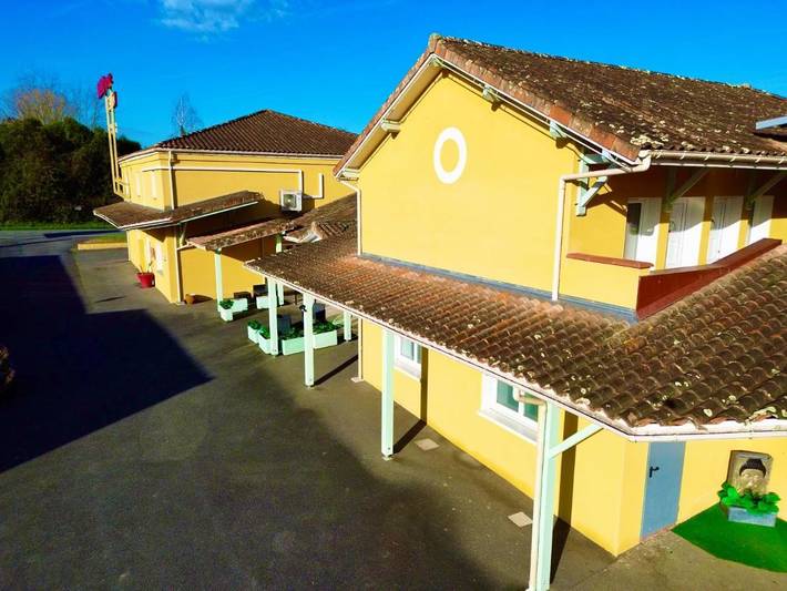 Hôtel pour 2 personnes, avec Terrasse à Sauvagnon
