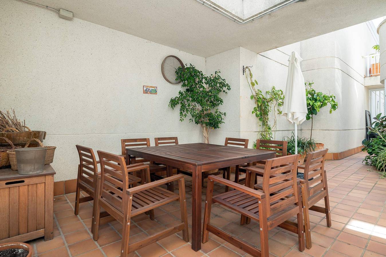 Ferienhaus "House in first line of sea" mit Garten, Terrasse und Gemeinschaftspool in Sitges, Garraf