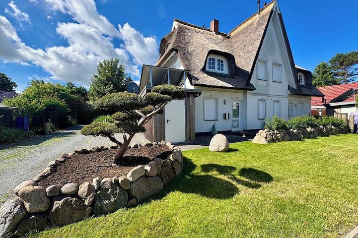 Ferienhaus für 8 Personen, mit Sauna und Garten sowie Balkon in Wustrow