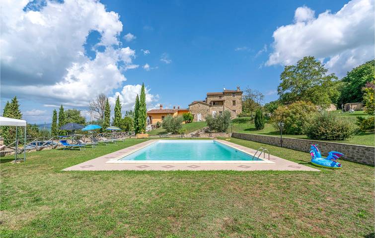 Location de vacances pour 29 personnes, avec jardin ainsi que terrasse et piscine, animaux acceptés à Città di Castello - 4