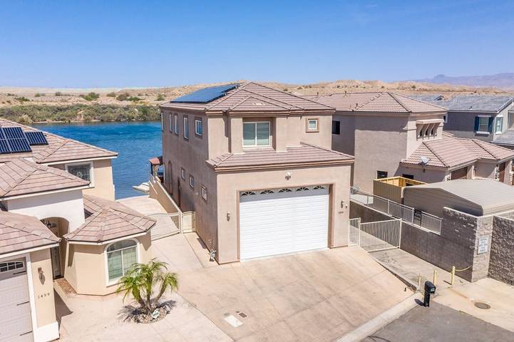 Vacation rental for 15 people, with balcony and hot tub in Bullhead City