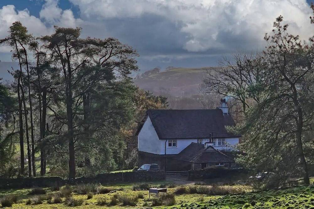 Beautiful Detached Farm House Near Lake Coniston - Pass the Keys in Lake District