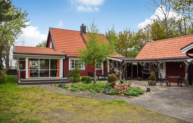Ferienhaus für 5 Personen, mit Terrasse und Garten sowie Sauna
