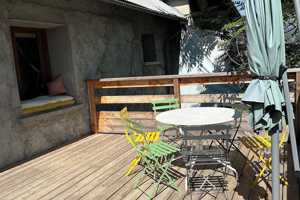 Maison de Vacances 'La Crémesine' vue sur les Montagnes, Terrasse, Wi-fi in Baratier, Parque Nacional de los Ecrins
