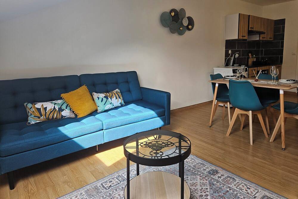 Apartamento entero, Apartamento acogedor cerca de la estación de Mohon – Ideal para familias in Charleville-Mézières, Ardenas