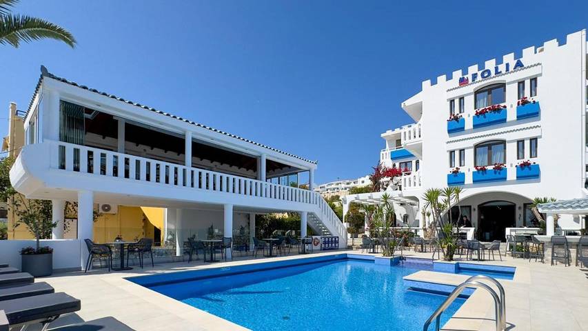 Appart’hôtel pour 2 personnes, avec jardin et piscine