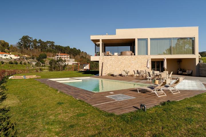 Appartement 'Lago' avec vue sur le lac, Wi-Fi et climatisation in Guilhofrei, District de Braga