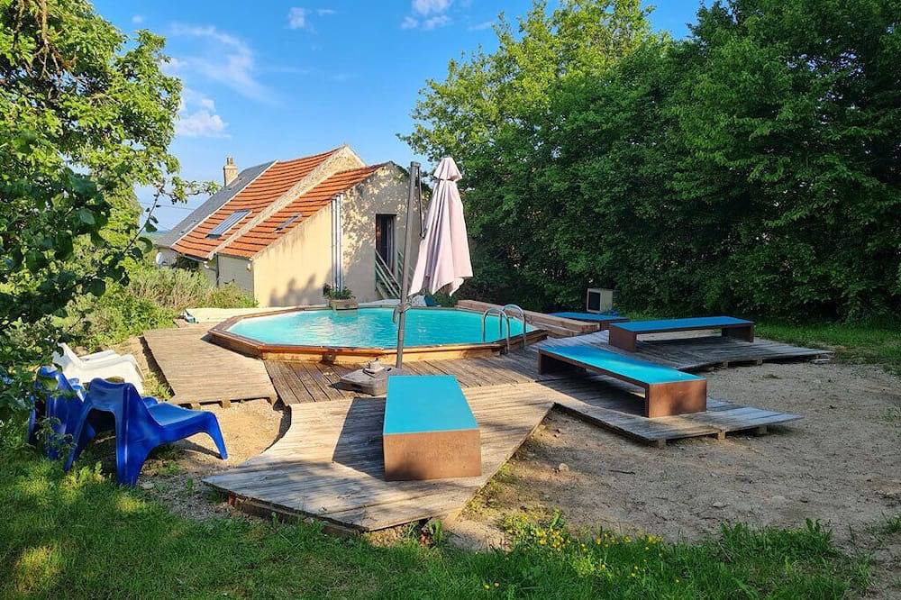 Magnificent Ferme morvandelle des Roussis in Saint-Germain-des-Champs, Naturpark Morvan