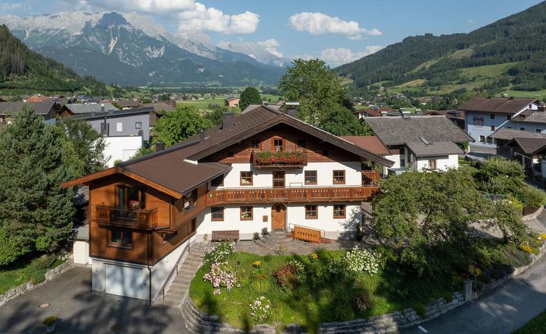 Ferienwohnung für 5 Personen, mit Pool und Garten in Leogang - 2