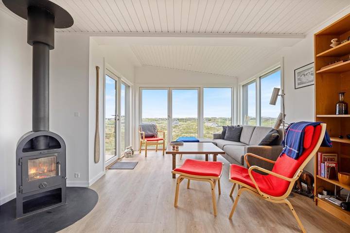 Ferienhaus für 4 Personen, mit Ausblick und Terrasse sowie Balkon/Terrasse in Houvig - 2
