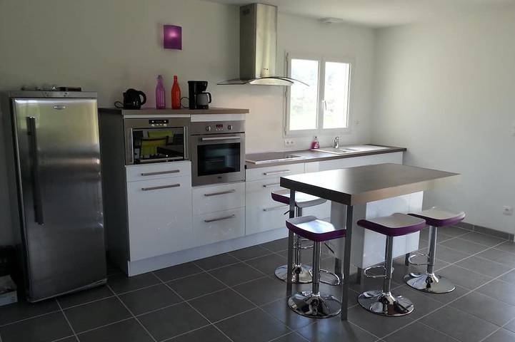 Location de vacances pour 6 personnes, avec Terrasse à Beaulieu (Largentière)