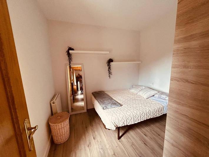 Apartamento de vacaciones para 6 personas, con jardín y vistas, Se admiten mascotas en Alto Gállego - 4