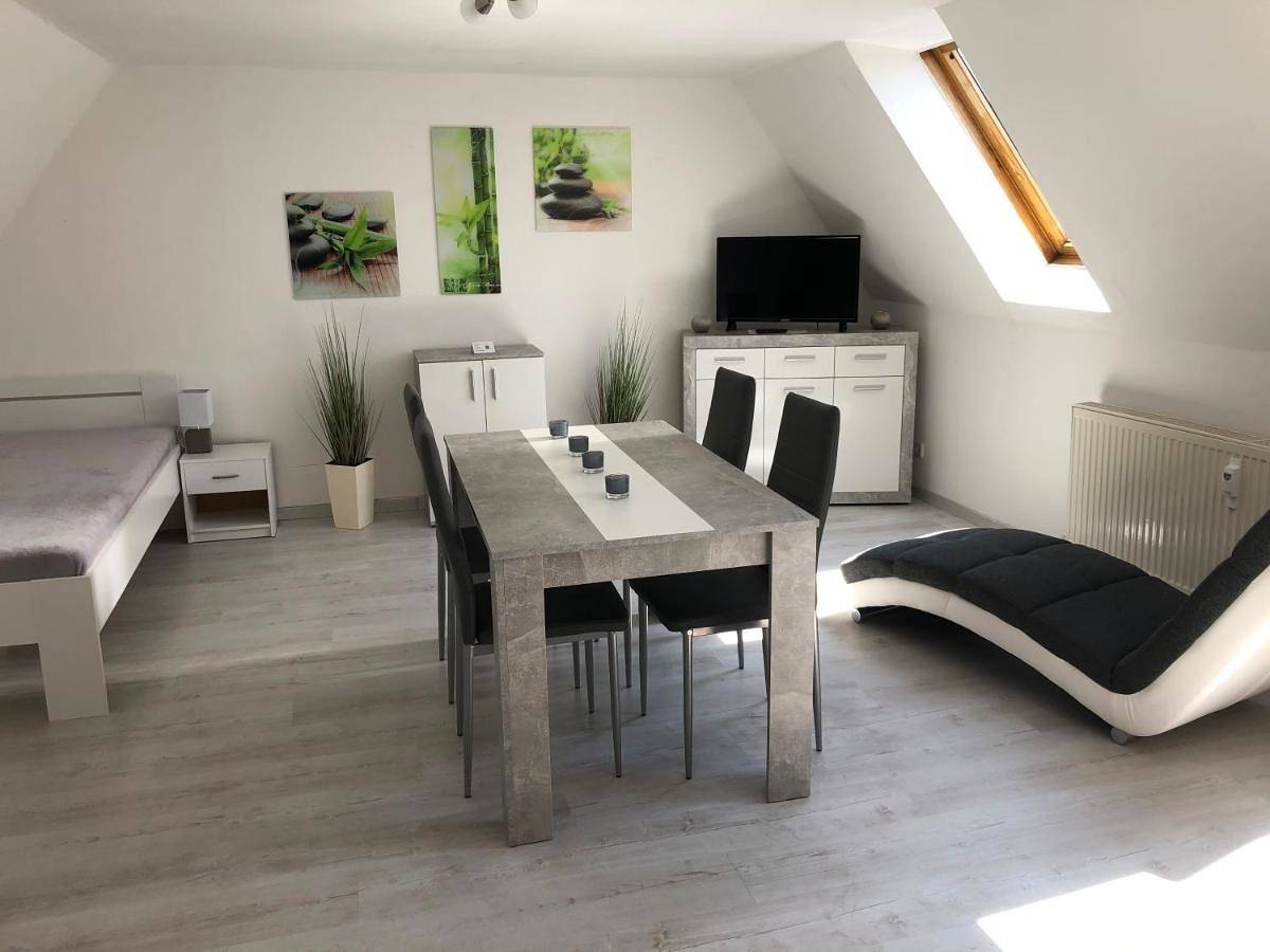 Ganze Wohnung, Two-Bedroom Apartment in Allstedt, Saale-Unstrut