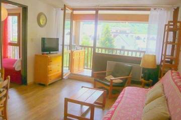 Gîte pour 4 personnes, avec balcon dans Office De Tourisme De Saint Laurent Soulan