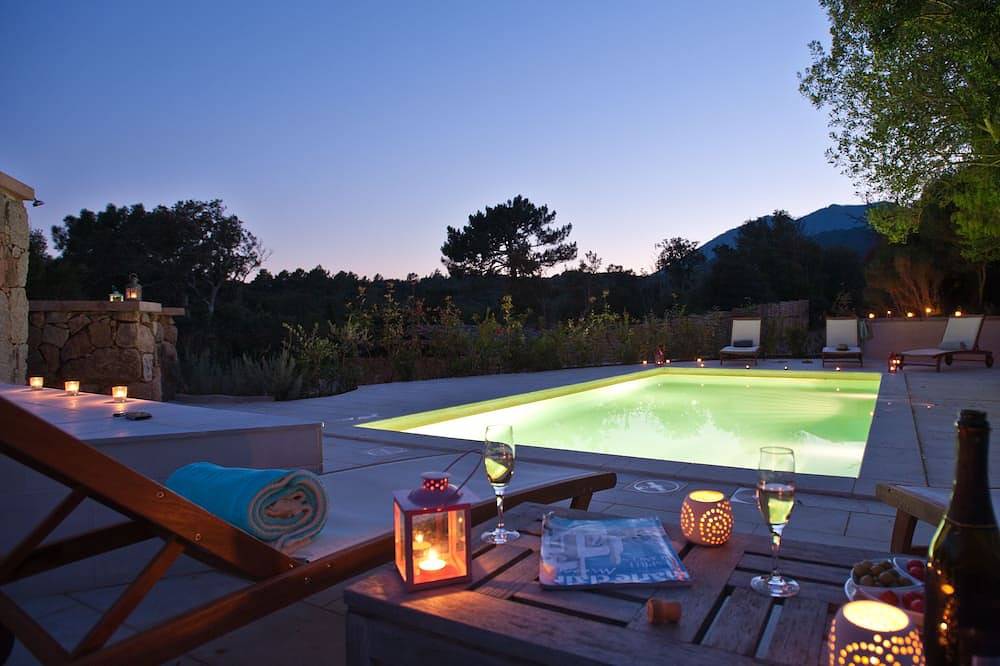 Casa de 3 dormitorios alzu con piscina climatizada in Porto Vecchio, Parc naturel régional de Corse