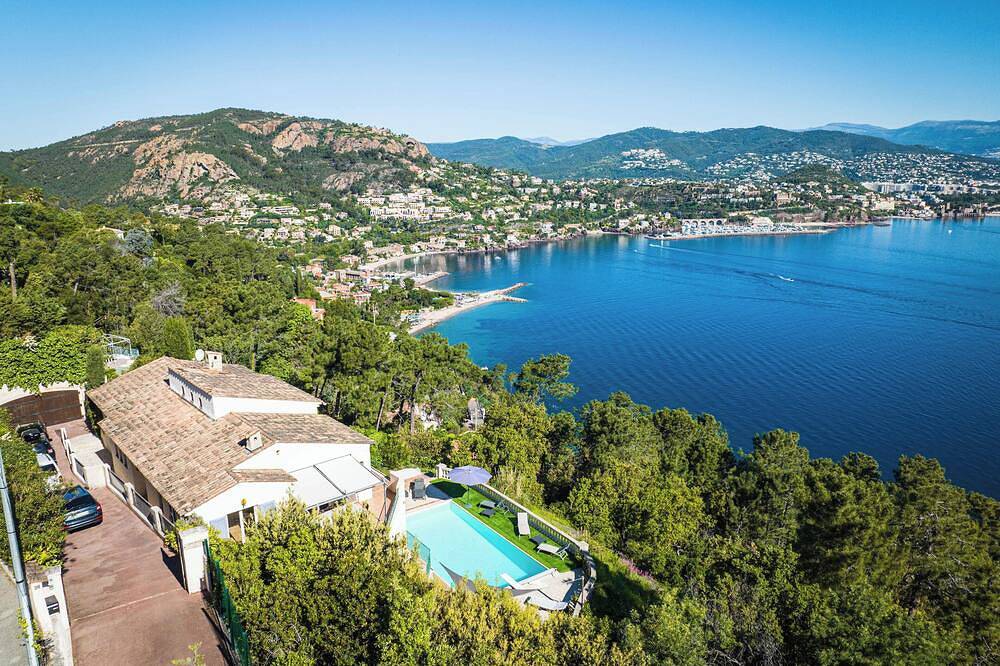 Magnifique villa vue mer panoramique sur la baie de Cannes in Théoule-sur-Mer, Massif de l'Esterel