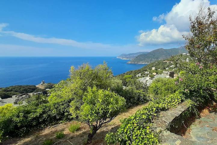 Location de vacances pour 9 personnes, avec Jardin à Pino