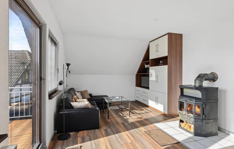 Ganze Ferienwohnung, Gemütliche Wohnung mit Terrasse & Parkplatz, 1,5km nach Frankenau in Frankenau, Waldecker Land