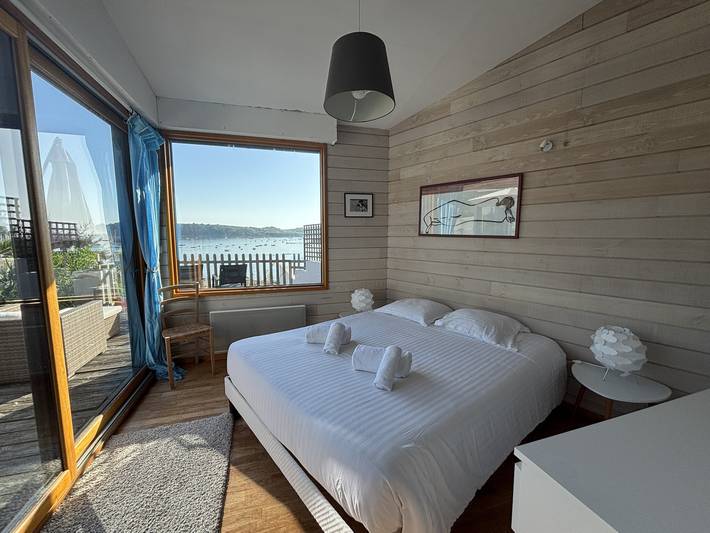 Location de vacances pour 8 personnes, avec vue sur l’océan et jardin, animaux acceptés dans Plage Pors Termen Trebeurden - 2