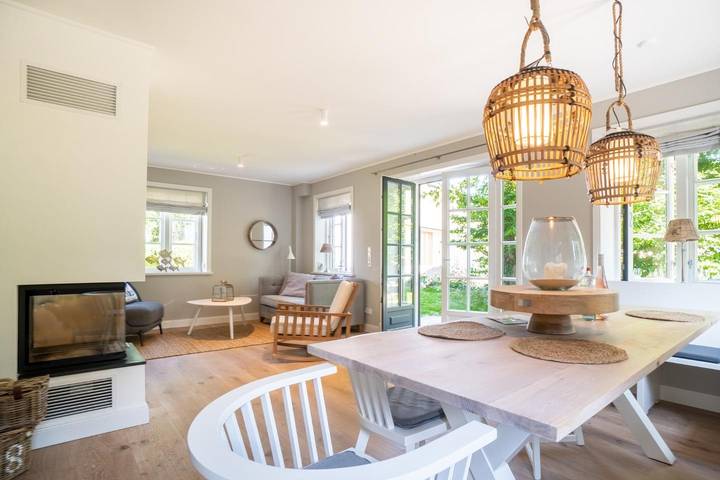 Ferienhaus für 5 Personen, mit Terrasse und Garten sowie Sauna in Alkersum - 2