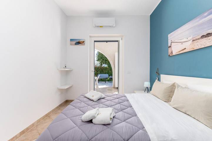 Location de vacances pour 3 personnes, avec Terrasse et Jardin à Costa Merlata