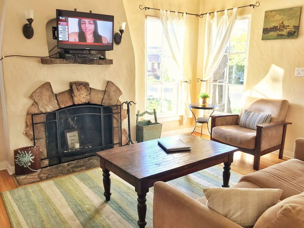 Charmantes Haus ~ Mit Whirlpool! Gehen Sie zur Stadt & Oxbow Market! in Napa, Napa Valley