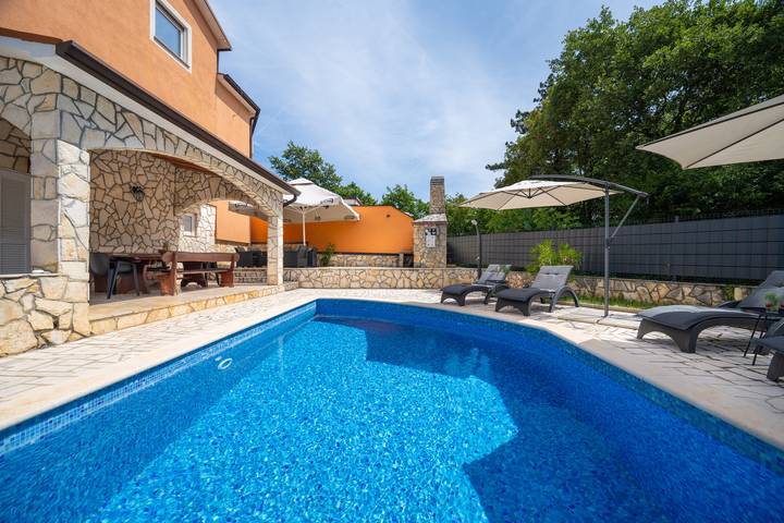 Ferienhaus für 9 Personen, mit Terrasse und Garten in Labin-Rabac
