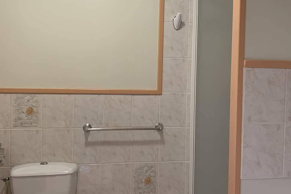 Appartement entier, Très joli gite 35 m² équipé avec piscine et jardin in Die, Parc naturel régional du Vercors