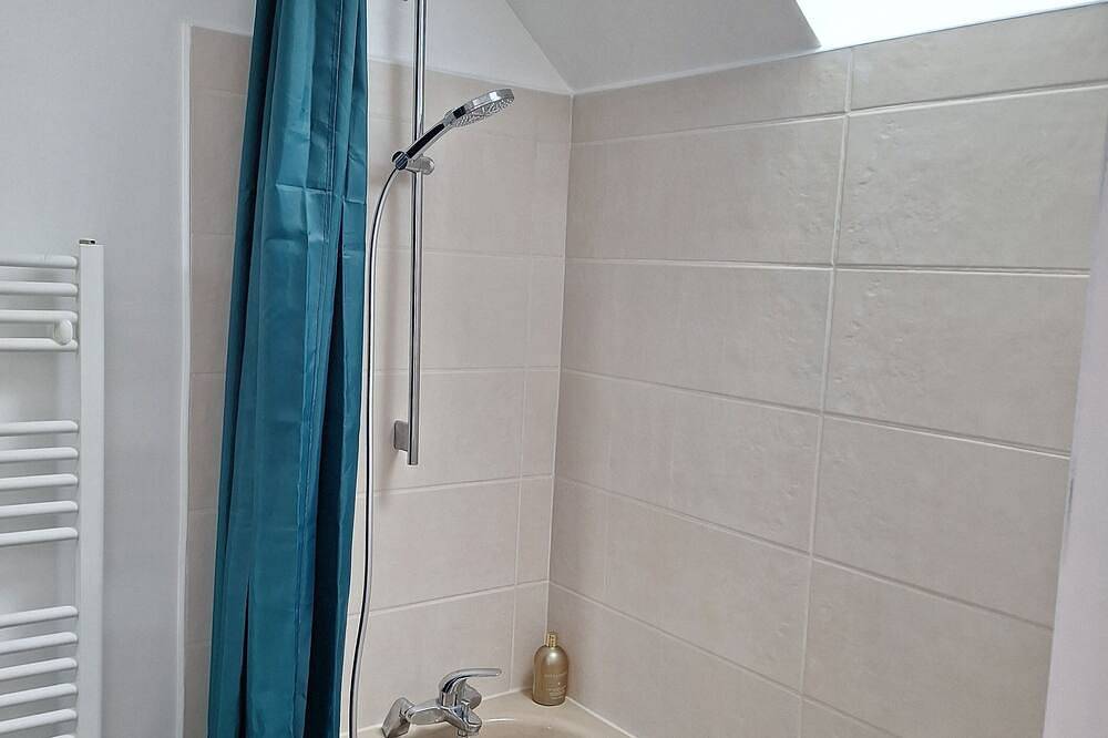 Bed and breakfast, Beaujoire district, Parc des Expositions, Parc Floral in Nantes, Nantes region