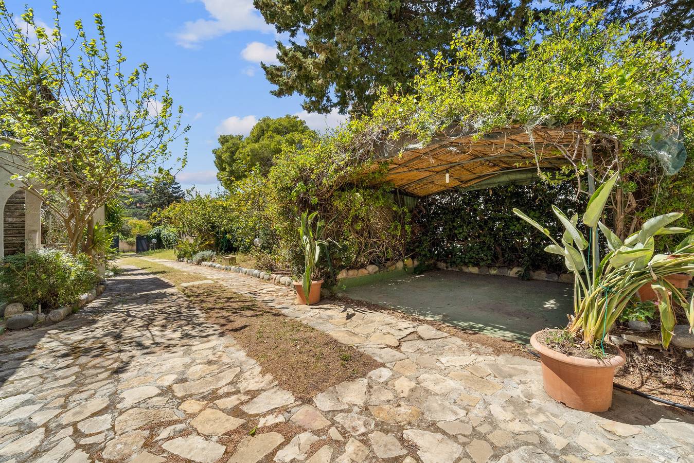 Vakantiehuis "The Loft Of Stars" met Bergzicht, Privé Terras & Wi-Fi in Torre delle Stelle, Provincie Cagliari