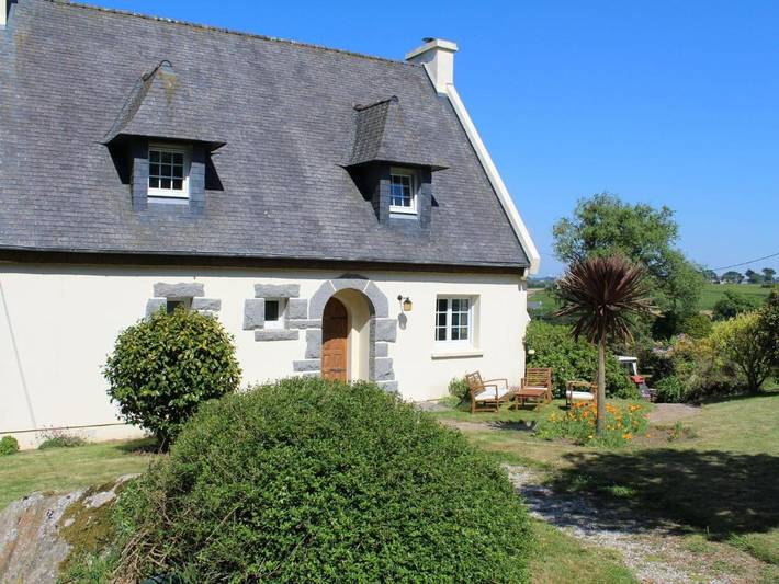 Location de vacances pour 8 personnes, avec jardin à Goulven - 2