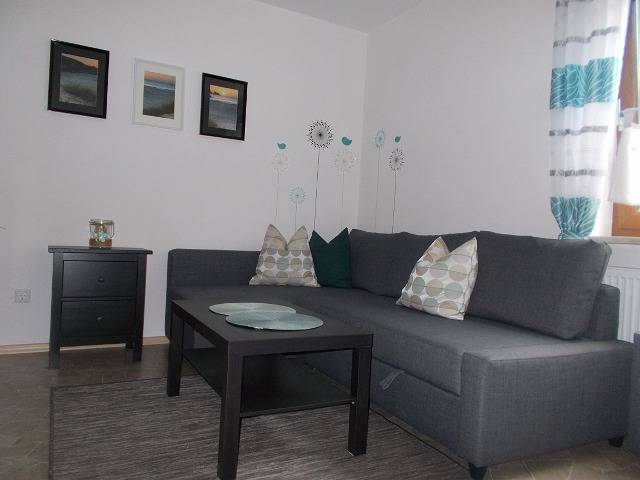 Ferienwohnung für 3 Personen, mit Balkon/Terrasse und Balkon sowie Terrasse und Garten in Bayerischer Jura - 2