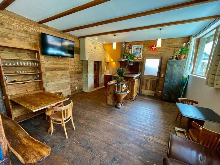 Gîte pour 6 personnes, avec terrasse et vue, animaux acceptés à Lathuile