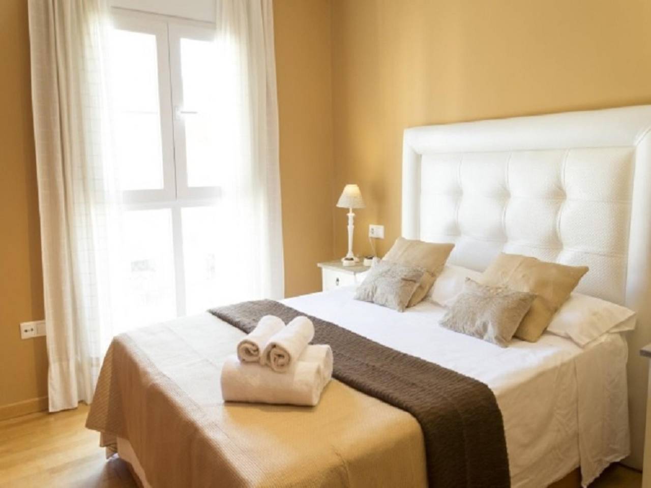 Entire holiday apartment, Del Parque Flats Cervantes in Málaga Central District, Malaga