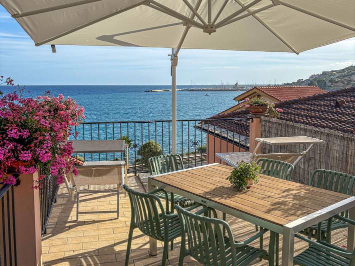 Terrazzo sul Mare in Aregai, Cipressa