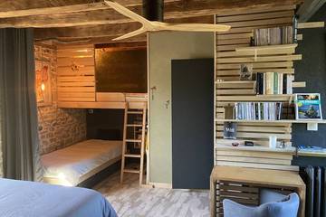 Chambre D’hôte pour 5 Personnes dans Saint-Cernin-de-Larche, Région de Brive-la-Gaillarde, Photo 1