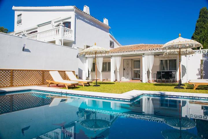 Villa für 20 Personen, mit Garten in Marbella Zentrum