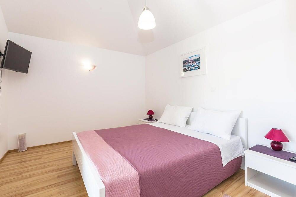 Beautiful home in Blato na Cetini in Dalmatinisches Zagora