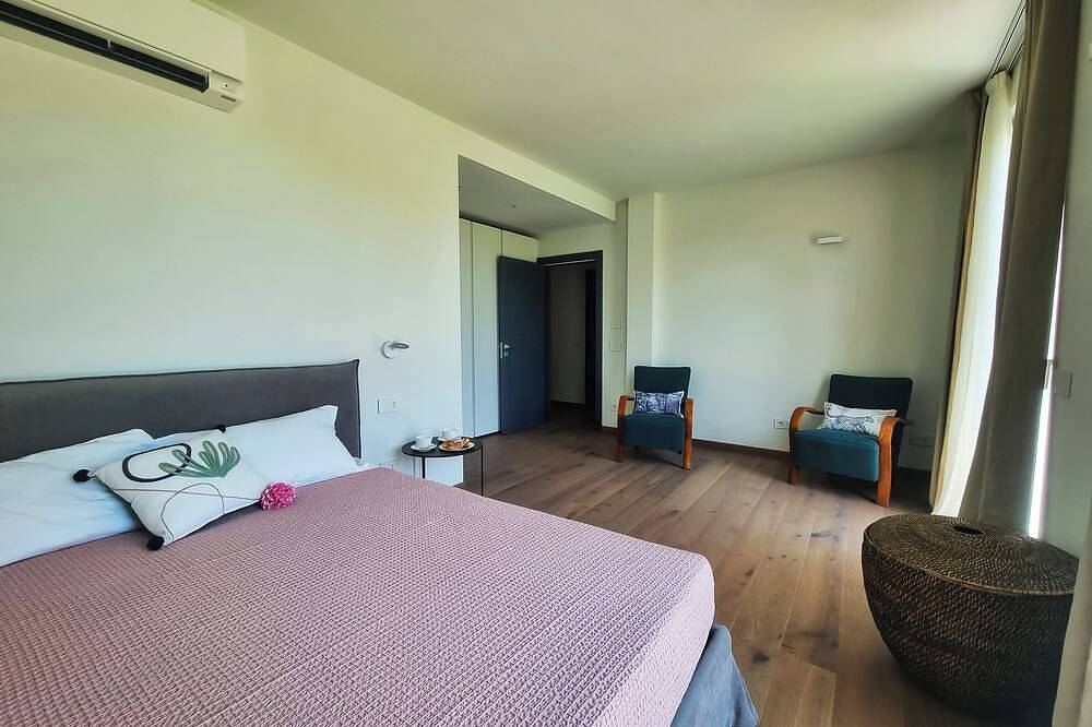 Villa al Cio, oasis with pool and tennis court a stone throw from Cinque Terre in Bonassola, Riviera di Levante