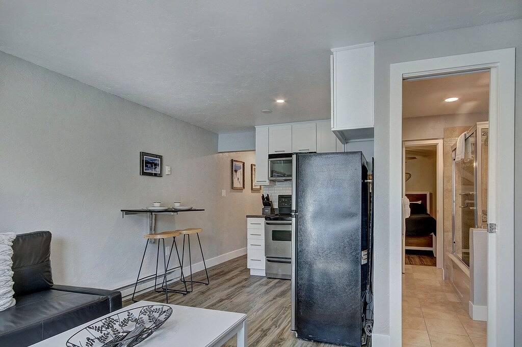 Ganze Wohnung, Newly Remodeled Listing! Downtown, walk to the Restaurants, Bars, and Slopes! in Arapaho and Roosevelt National Forests