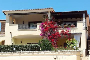 Gîte pour 6 personnes, avec balcon à Monte Petrosu